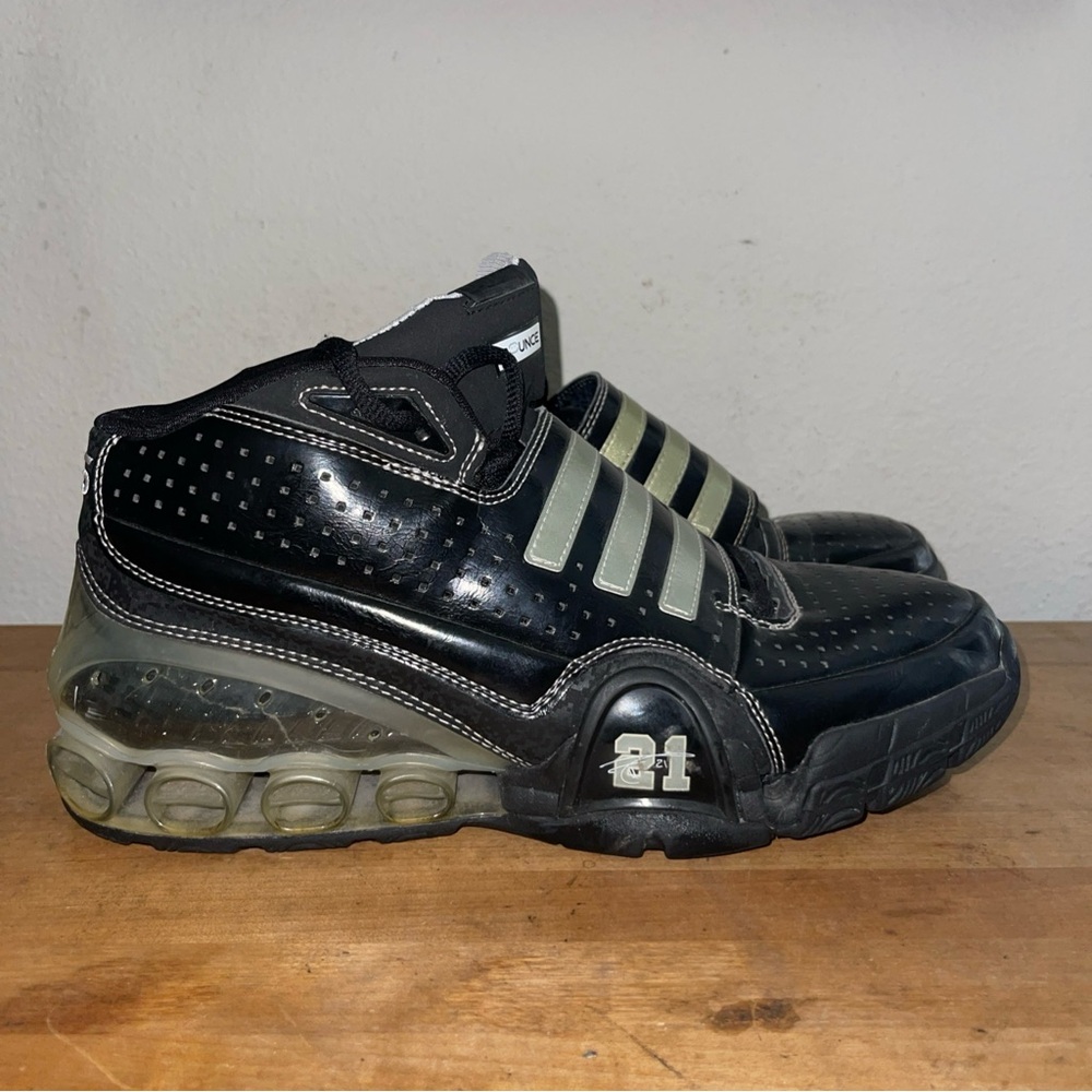 Adidas TS Bounce Commander Men's Basketball Sneakers Tim Duncan Edition Size 10